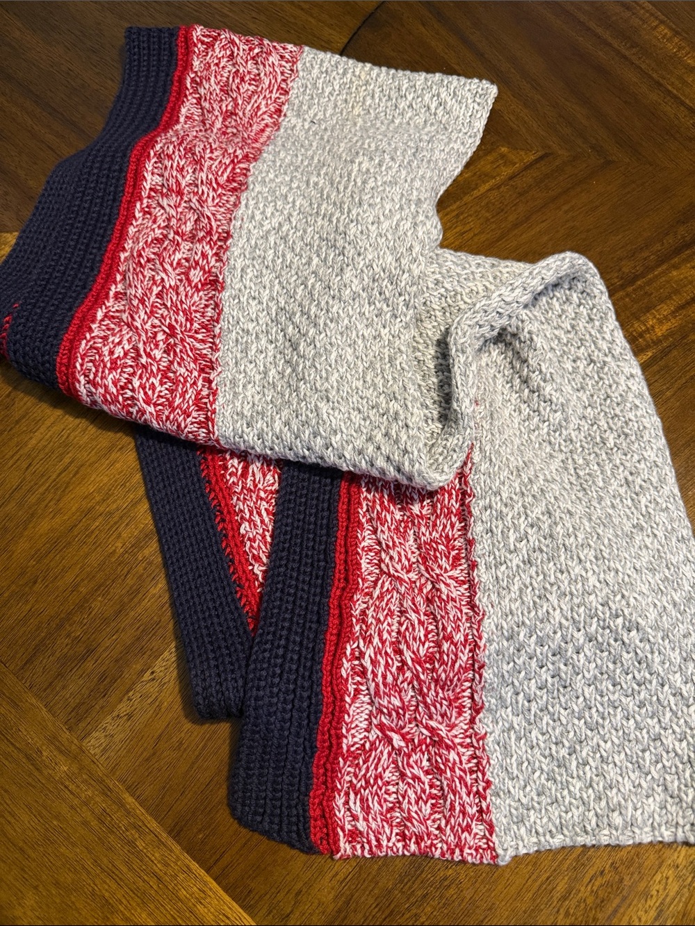 Tommy Hilfiger Men's Knit Scarf – Red, Navy & Light Gray Colorblock